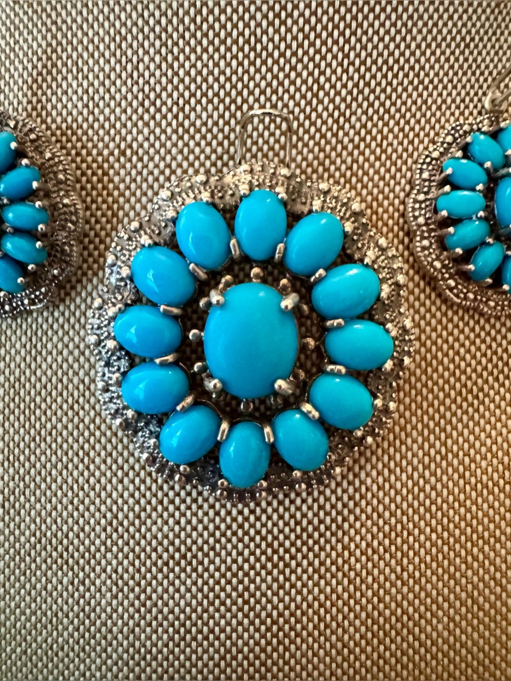 Gorgeous Sleeping Beauty Turquoise Silver Pendant n Earring Suite - Picture 5 of 15